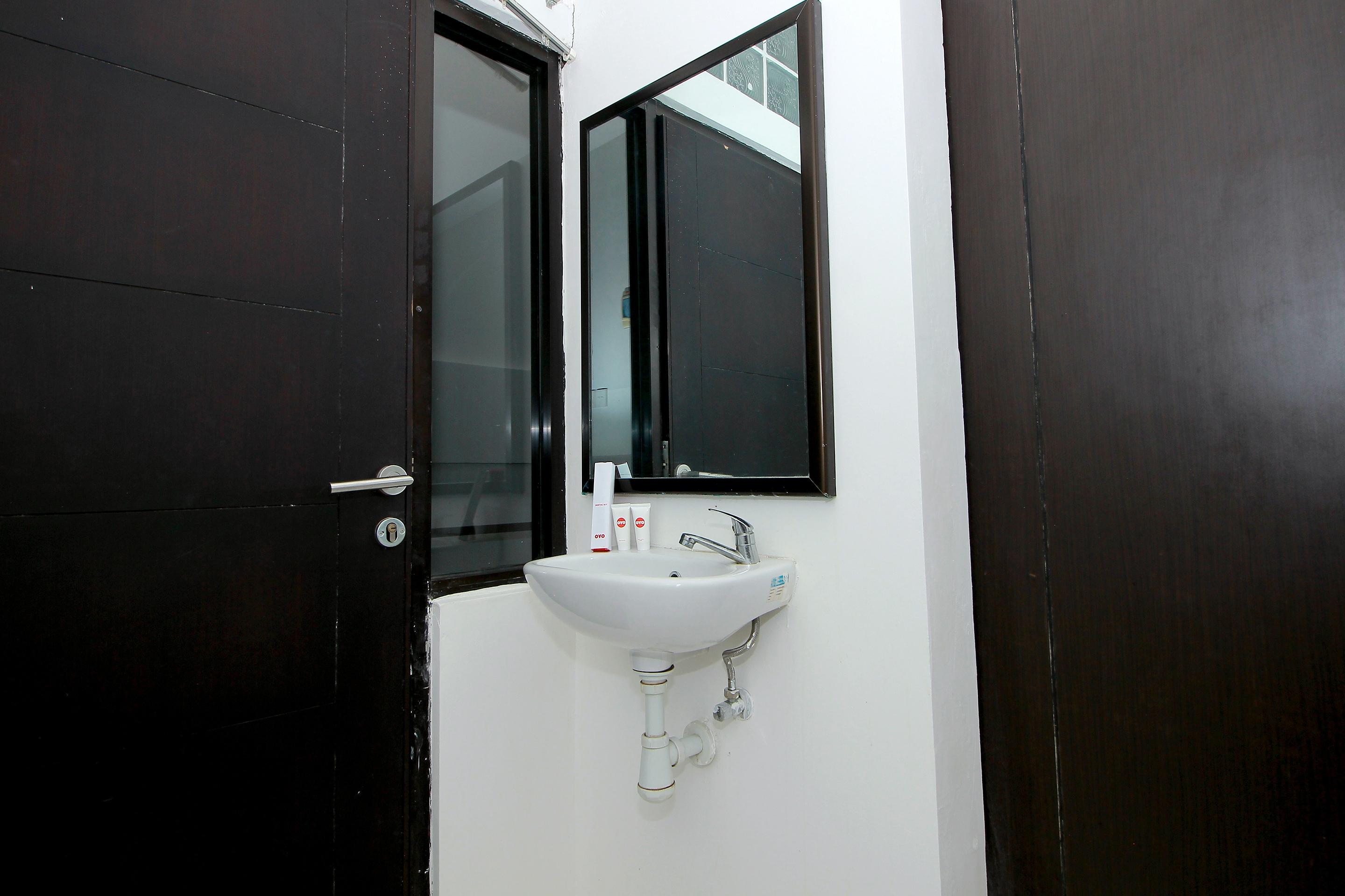 Super Oyo 1678 Jati Exclusive Homestay Bengkulu Exterior foto